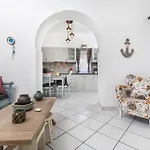 Appartement Traditional Island Escape By μρs *