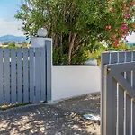 Traditional Island Escape By μρs Appartement