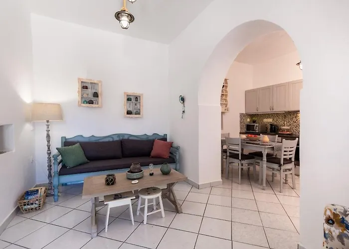 Traditional Island Escape By μρs Apartmán